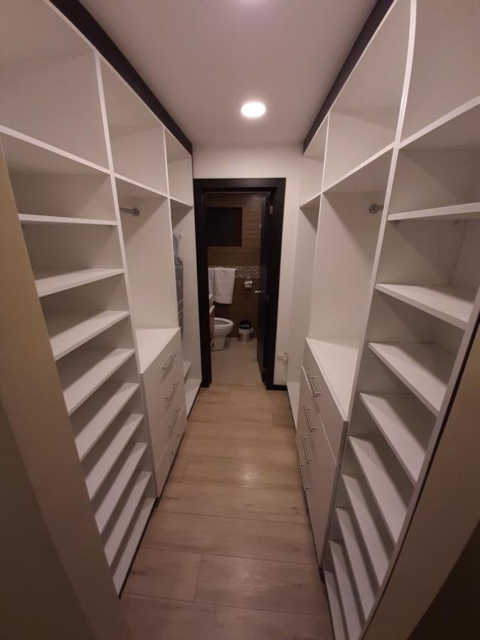 Condominio La Victoria, Departamento En Cuenca 1 外观 照片